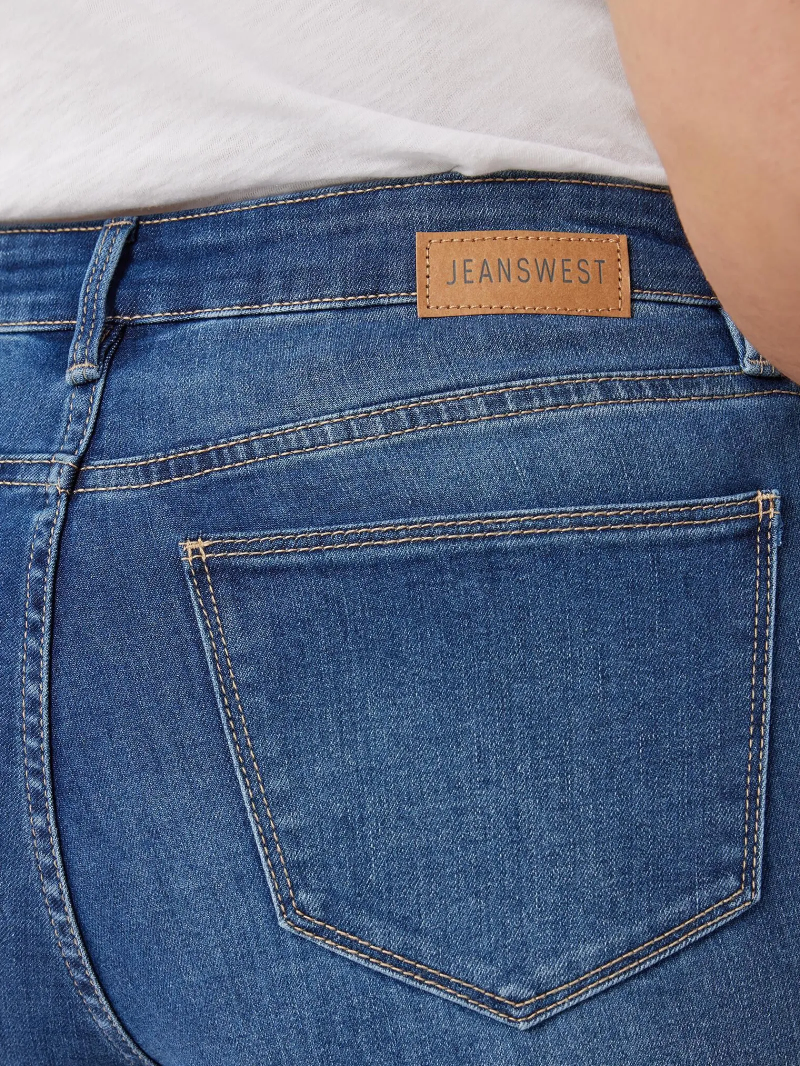 Jeanswest Curve Bootcut Jeans MidIndigo Clearance