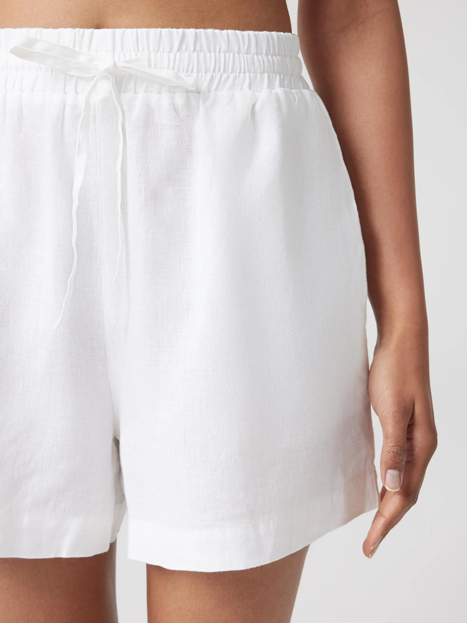 Jeanswest J-Luxe Classic Linen Short Black Clearance