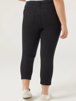 Jeanswest Kara Curve Skinny Capri Black Hot