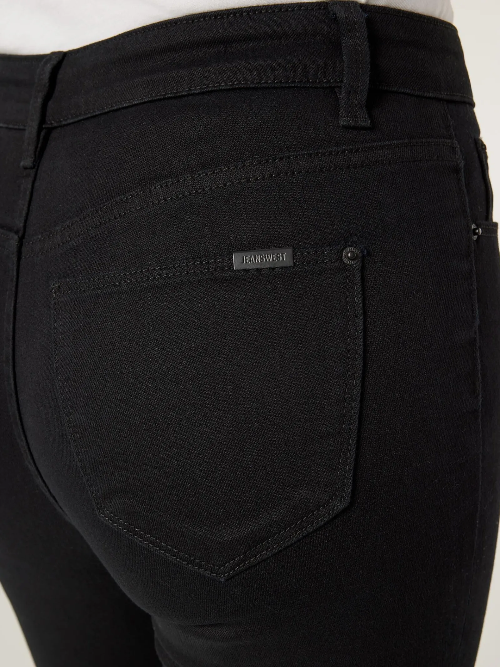 Jeanswest Kara Mid Waist Skinny Capri Black Outlet