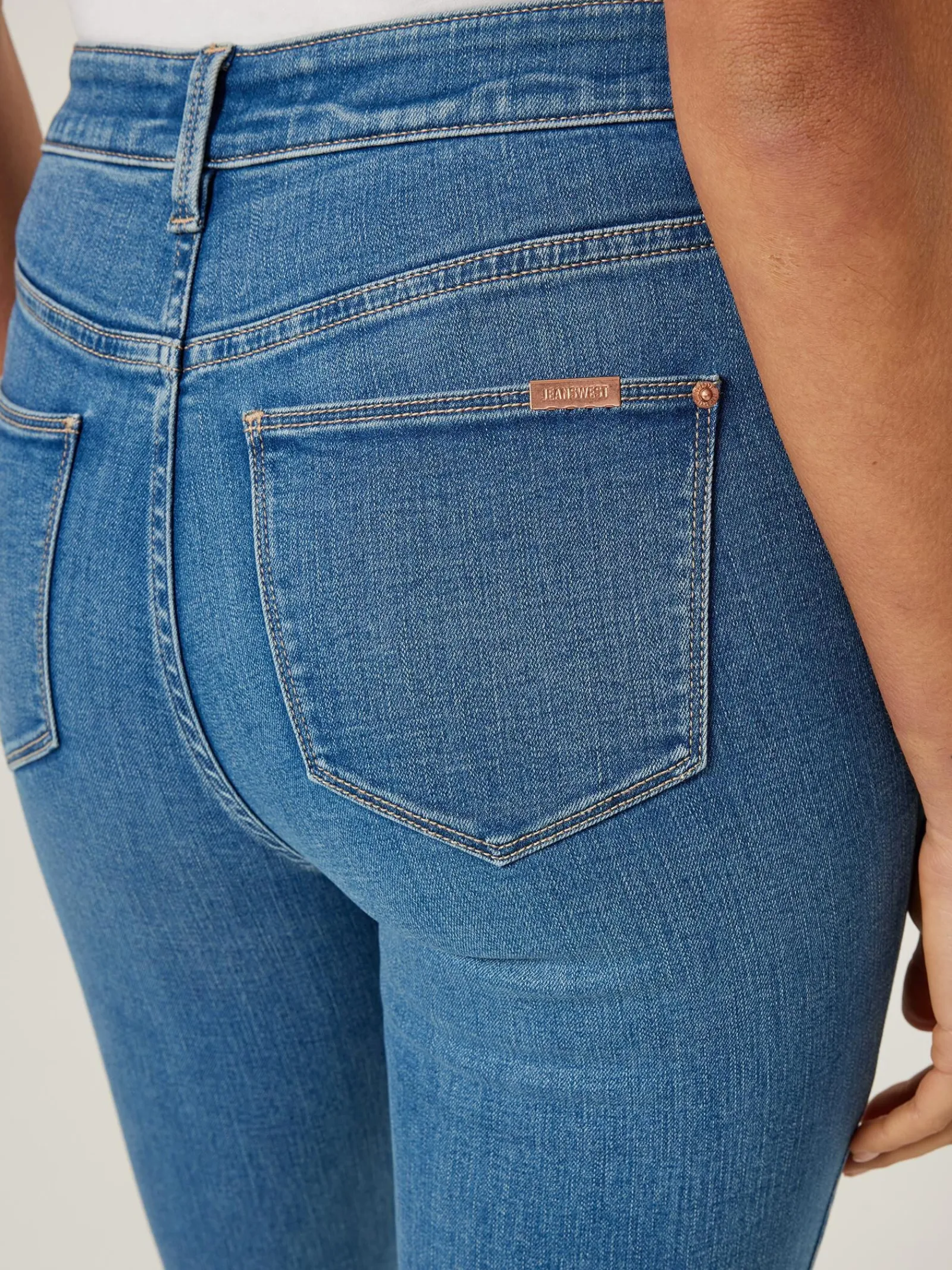 Jeanswest Kara Mid Waisted Skinny Capri BrightVintage New